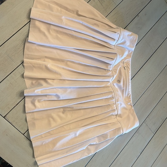 ATHLETA | Levitate/Elevate white tennis skort 
EUC Sz Medium - Picture 4 of 6